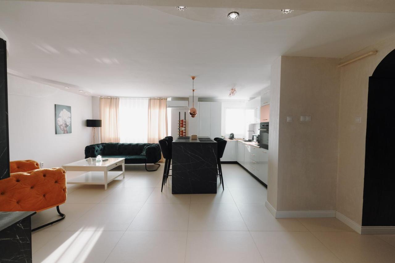 Bear'S Apartment Alba Iulia Extérieur photo